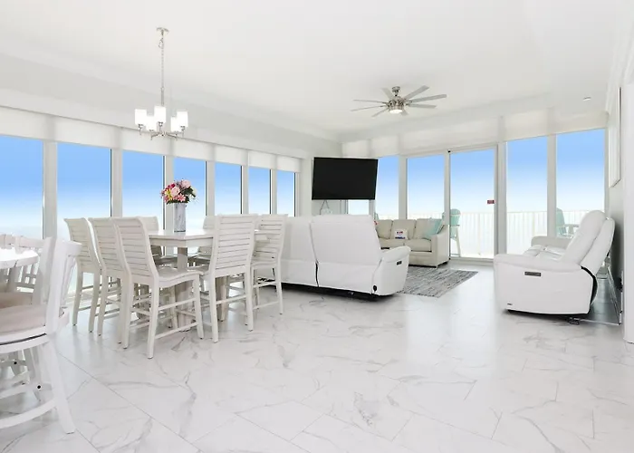 Phoenix Gulf Tower 1604 Apartment *