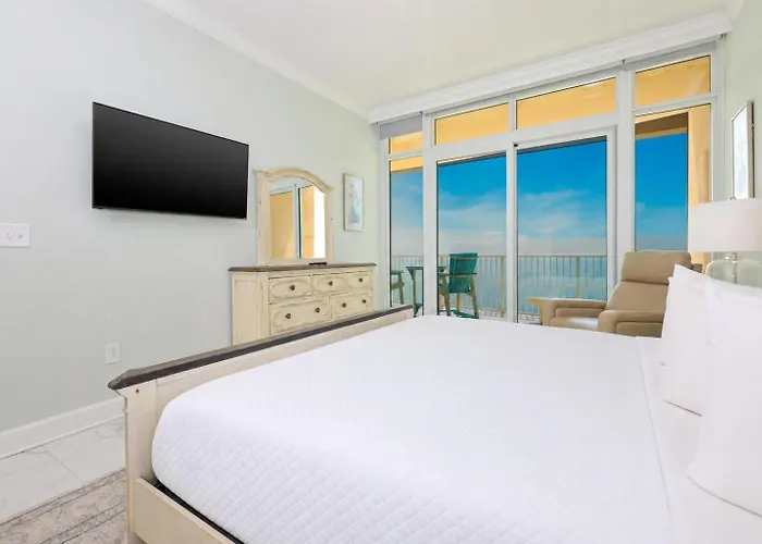 Phoenix Gulf Tower 1604 Apartment *